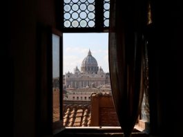 BI_VATICAN-BASILICA-RAID-696x464