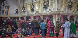 Misa Online bukan pengganti kehadiran fisik dalam liturgi, kata pejabat Vatikan