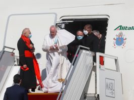 Pope Francis arriving in Iraq