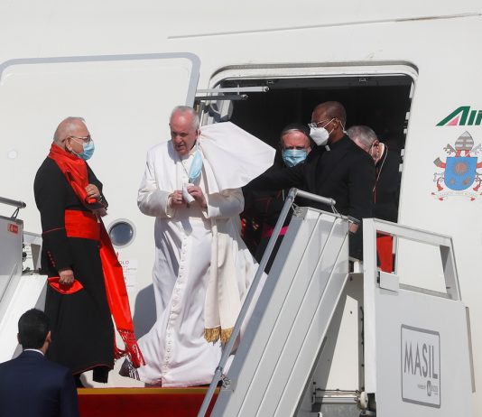 Pope Francis arriving in Iraq