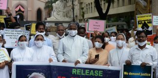 Pengadilan India tolak jaminan bagi imam Yesuit yang ditahan