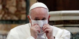 Pope Francis joins inter-religious prayer service for peace in Rome church