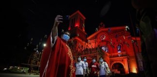 Photos: ‘Red Wednesday’ in the Philippines