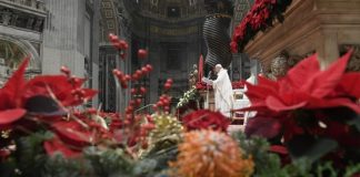 Pope Francis at midnight mass - side view
