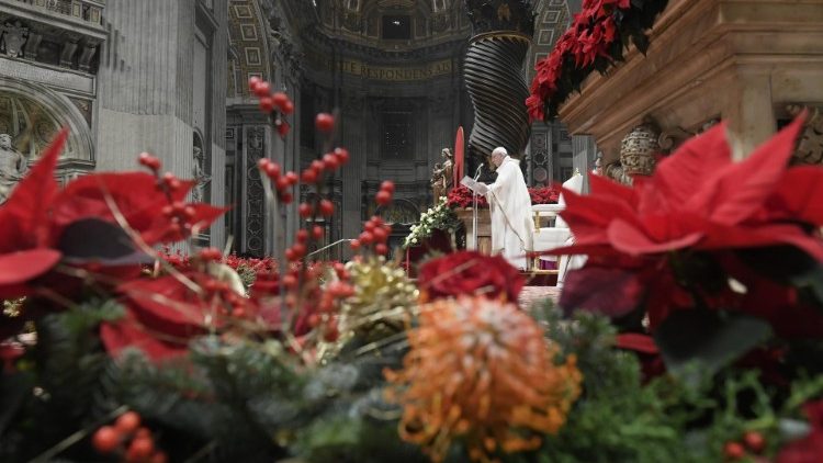 Pope Francis at midnight mass - side view