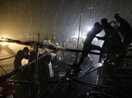 Indonesian officials evacuate Rohingya refugees in Aceh