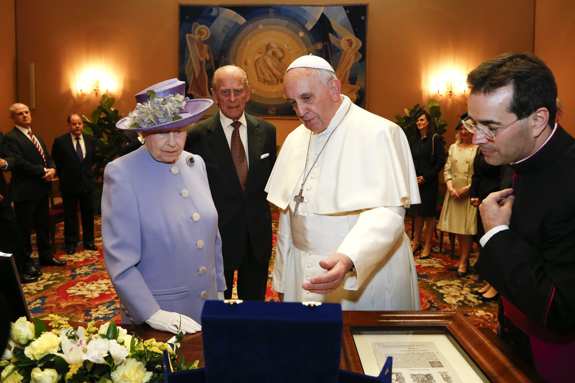 Queen Elizabeth II and Pope Francis