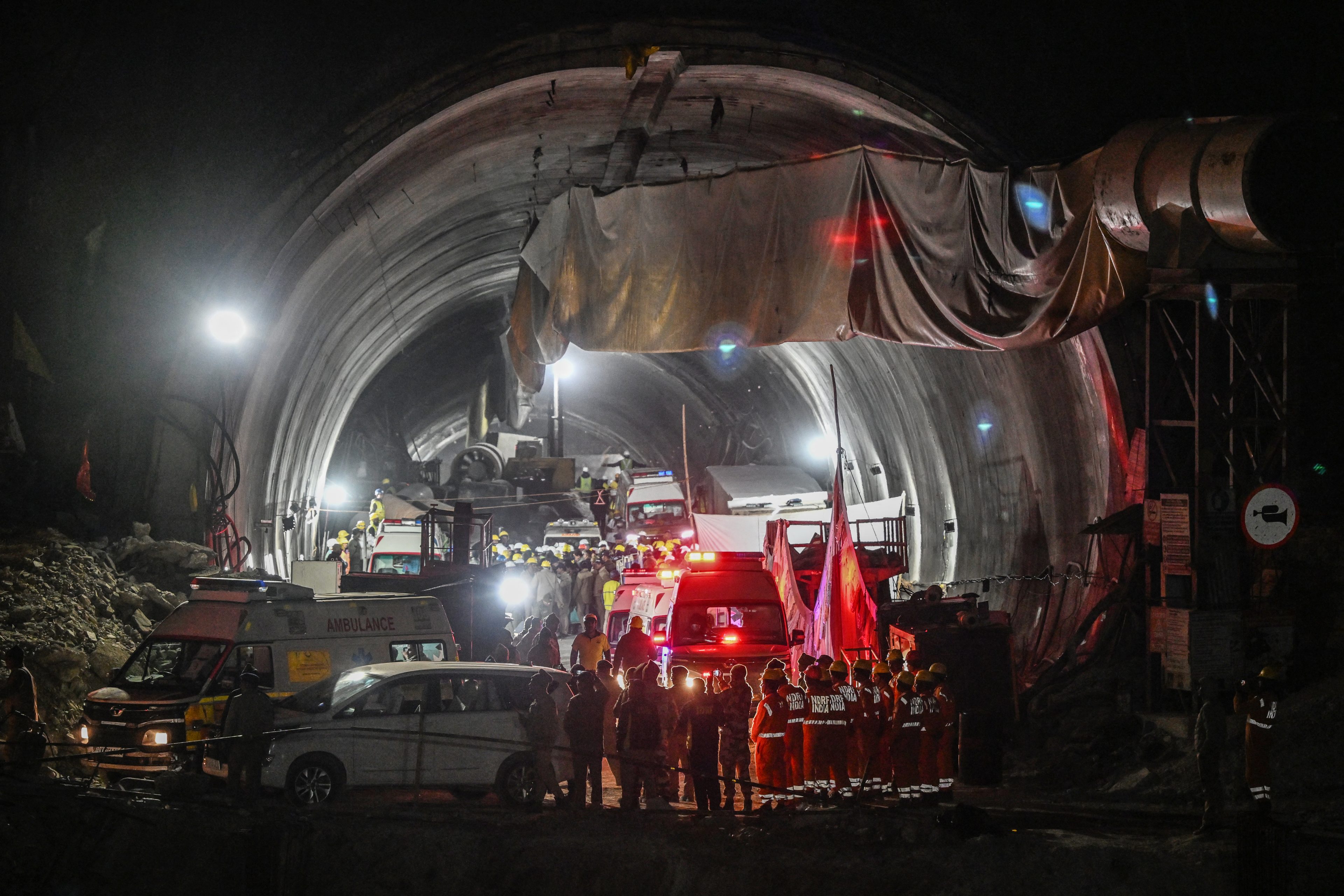 All 41 Indian workers trapped in tunnel for 17 days rescued - LiCAS ...