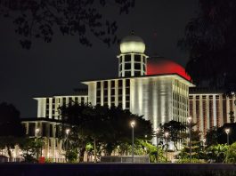 Istiqlal Mosque at night