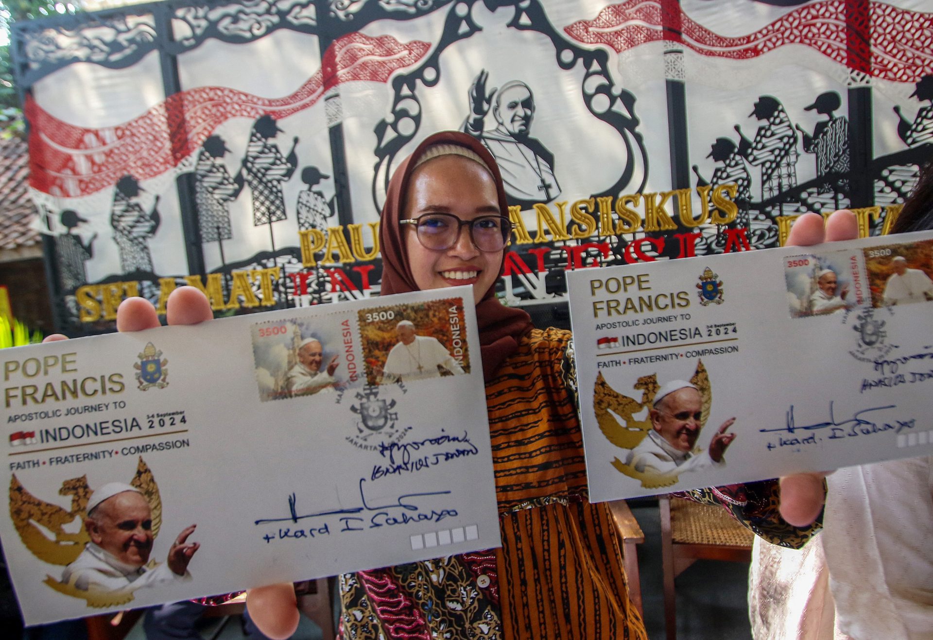 Commemorative stamp series to mark Pope Francis’ visit to Indonesia