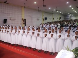 32 nuns professing first vows in India