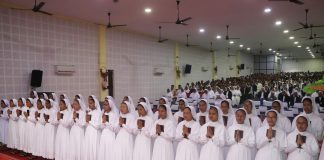 32 nuns professing first vows in India