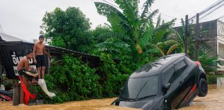 Southeast Asia reels from catastrophic floods with death toll surging past 900