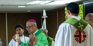 Church mission must address roots of poverty and injustice, Philippine bishop tells Columban missionaries