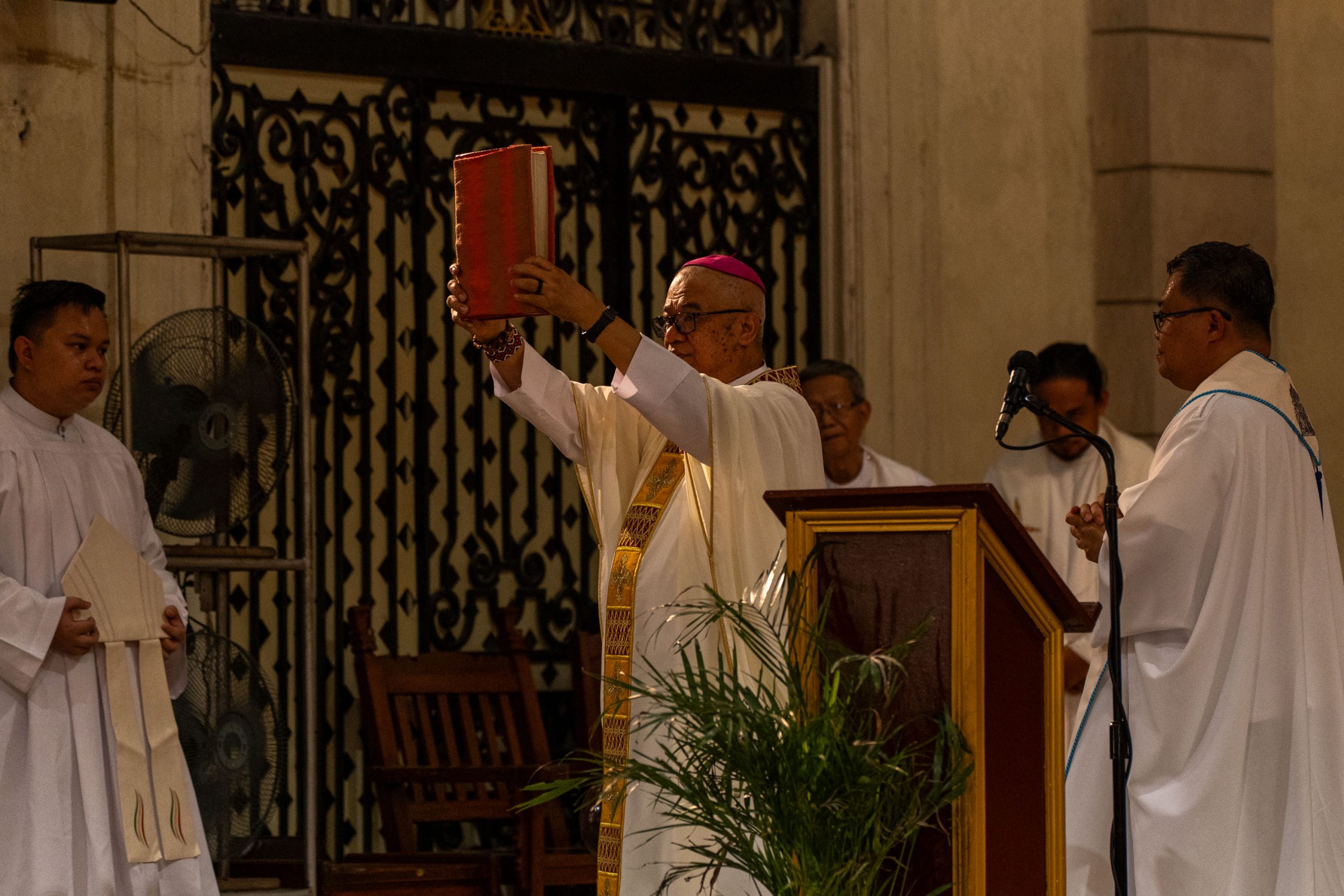 As crisis deepens, Philippine bishop calls Church to accountability and sacrifice