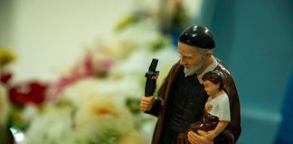 Oblique resistance and active nonviolence in the life of St. Vincent