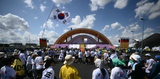 Pope urges Korean priests and religious to ‘bear witness to reconciliation’